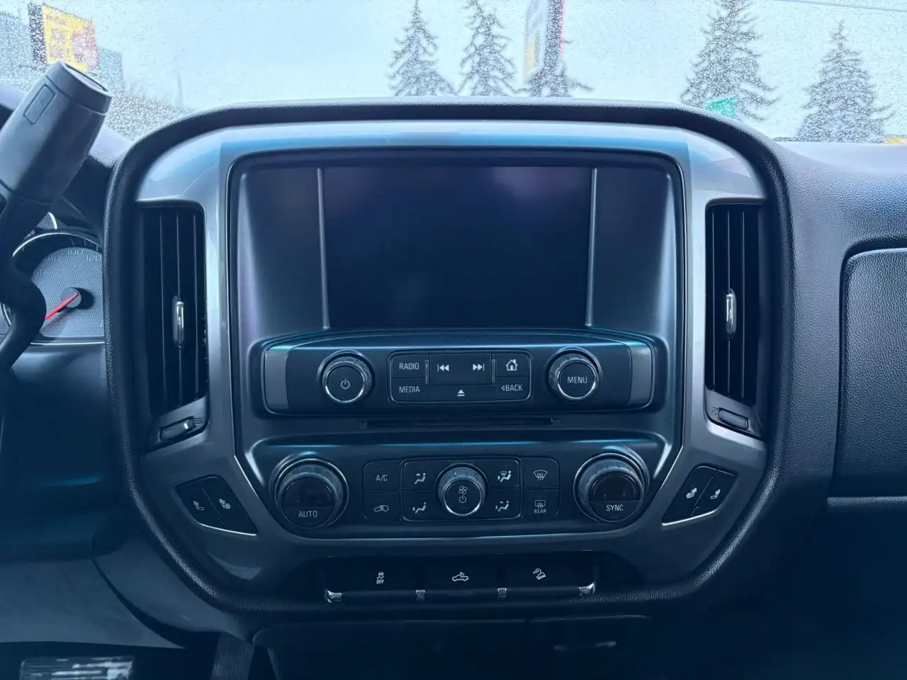 Chevrolet Silverado 1500 снимка Chevrolet Silverado 1500