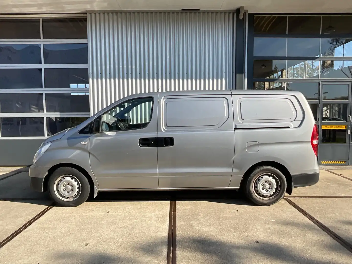 Hyundai H 300 2.5 CRDi Dynamic Airco GEEN bijkomende BTW - 2