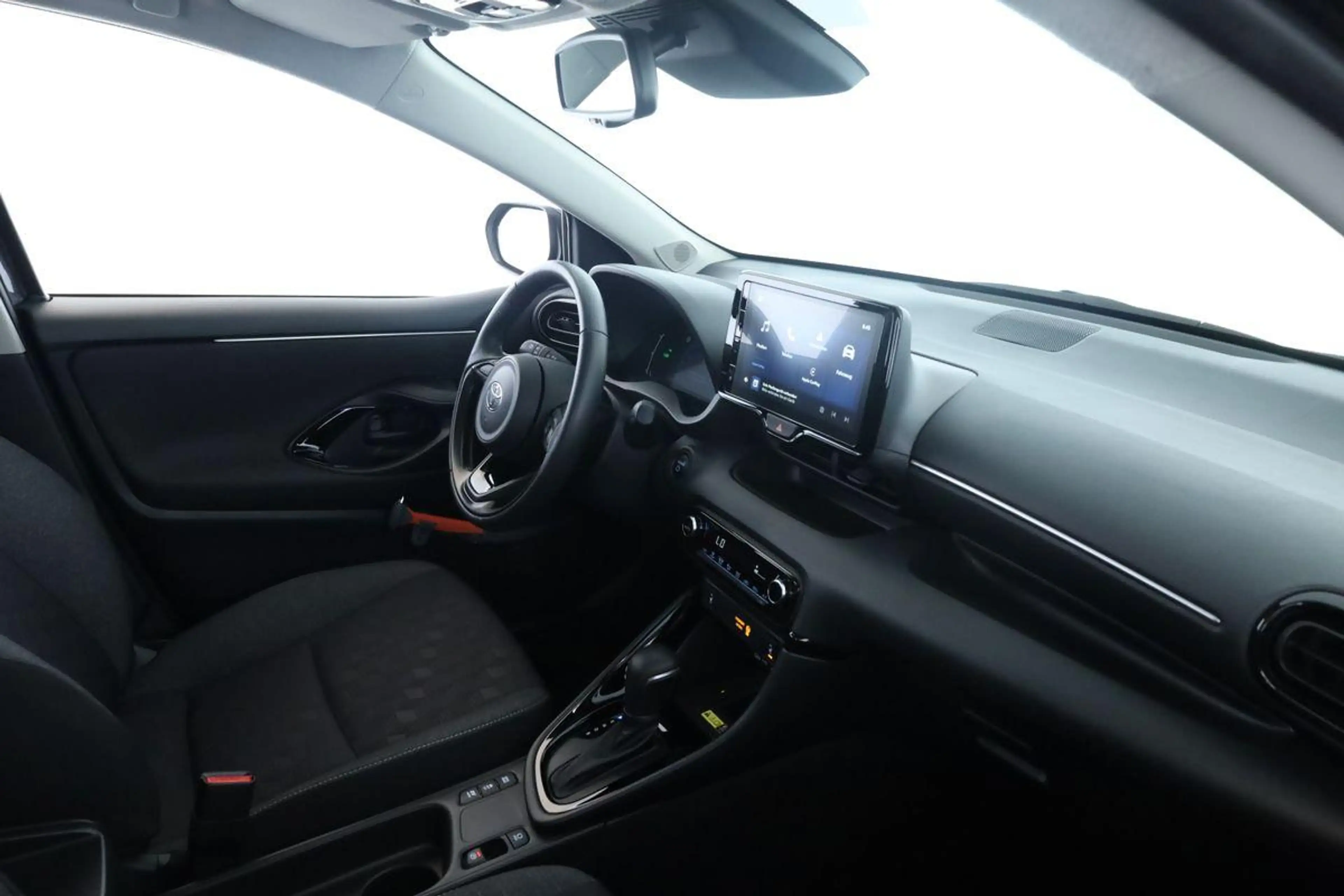 Toyota Yaris Hybrid 116 Teamplayer LED App SHZ Key Kam — photo 12