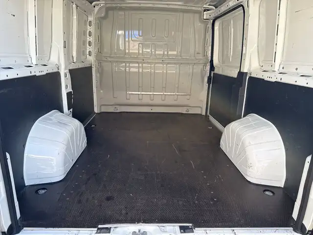 Peugeot Boxer view 10