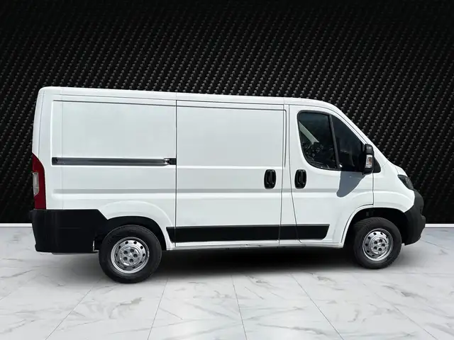 Peugeot Boxer view 6
