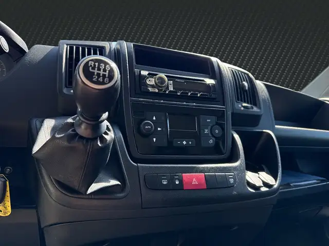 Peugeot Boxer view 15