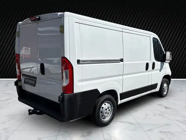Peugeot Boxer view 5