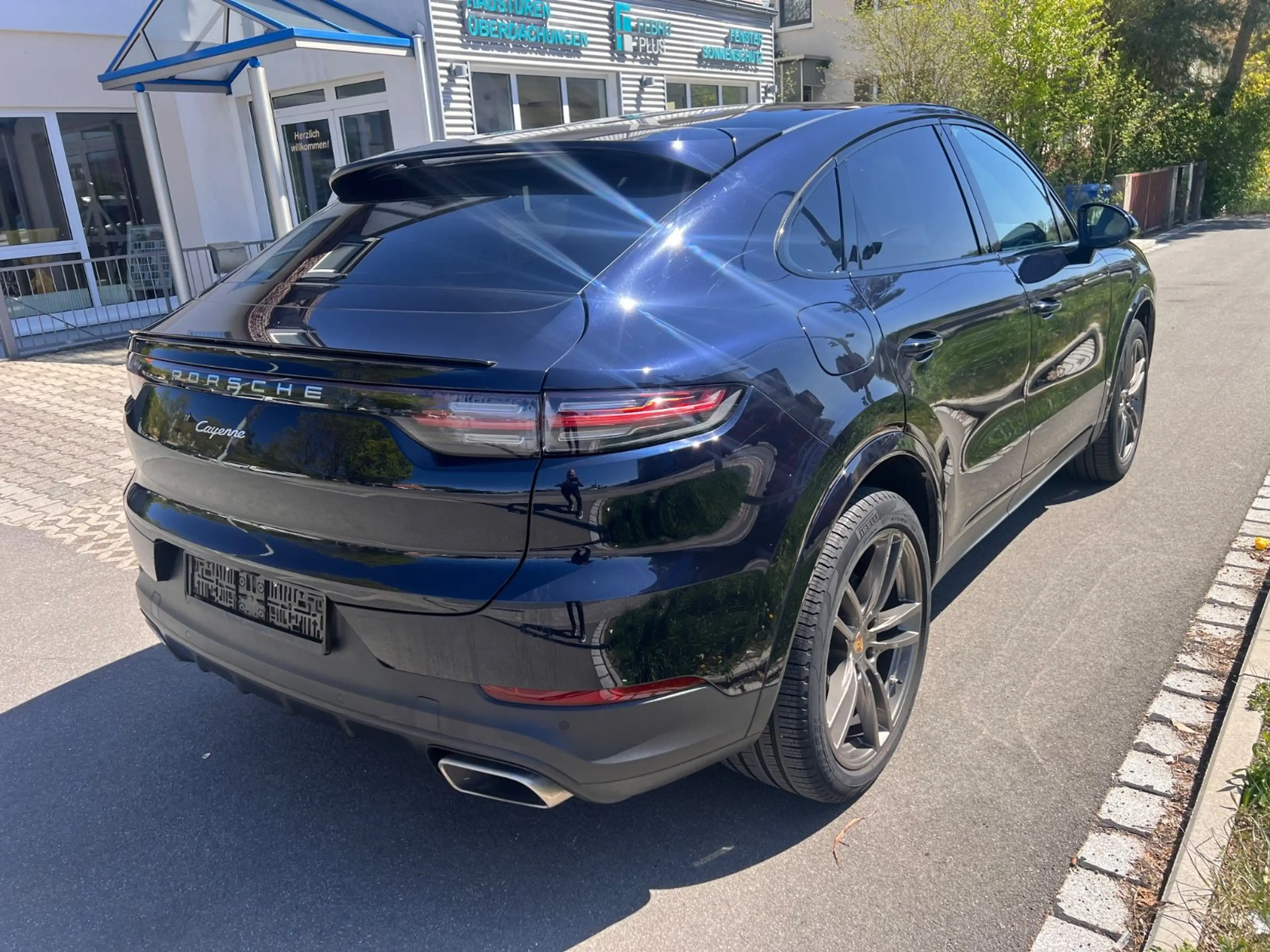 Porsche Cayenne Coupe/Chrono/Leder/SHZ/Pano/Kam/21" — photo 3