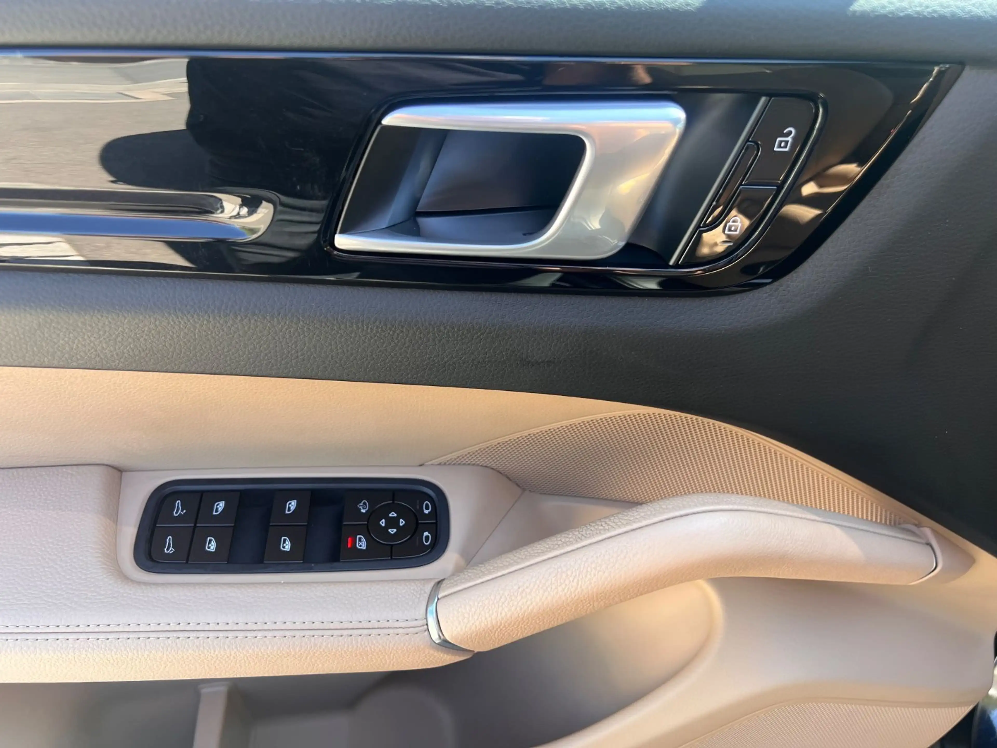 Porsche Cayenne Coupe/Chrono/Leder/SHZ/Pano/Kam/21" — photo 15