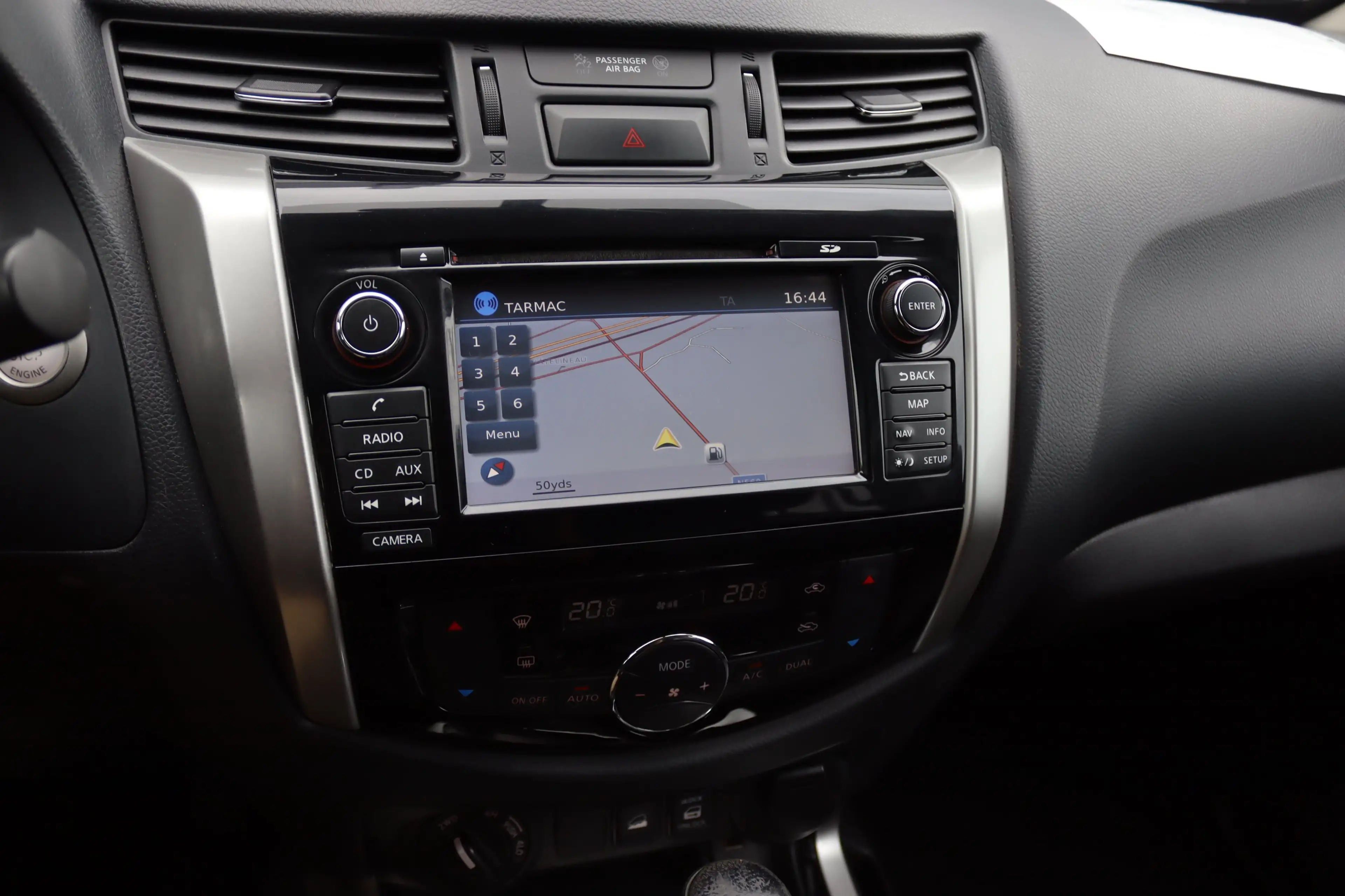Nissan Navara N-GUARD 2.3DCi 190CV BOITE AUTO BLACK EDITION TVAC — photo 14