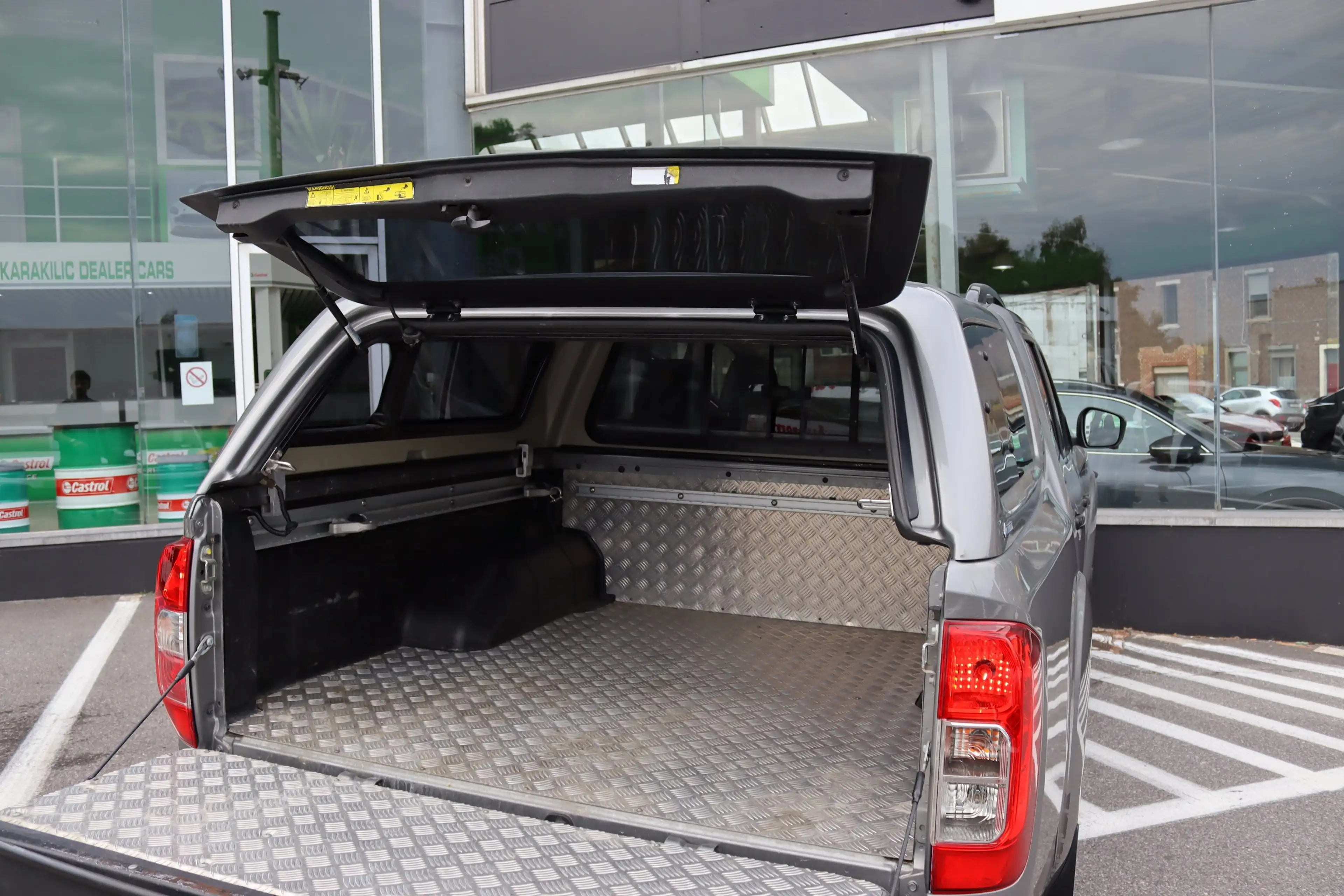 Nissan Navara N-GUARD 2.3DCi 190CV BOITE AUTO BLACK EDITION TVAC — photo 9