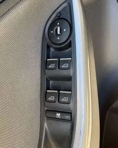 Ford Focus view 8