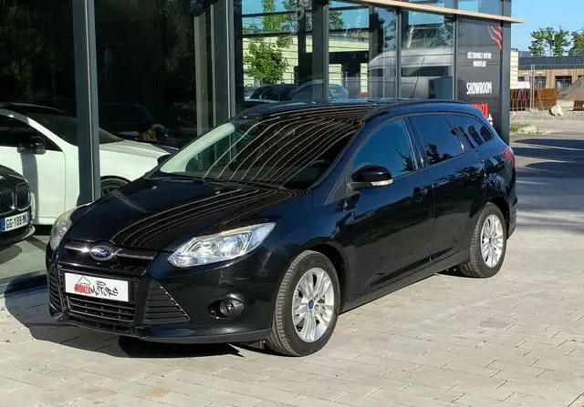 Ford Focus view 2