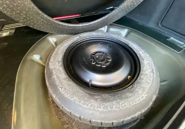 Ford Focus view 15