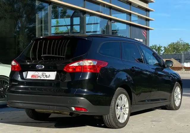 Ford Focus view 5