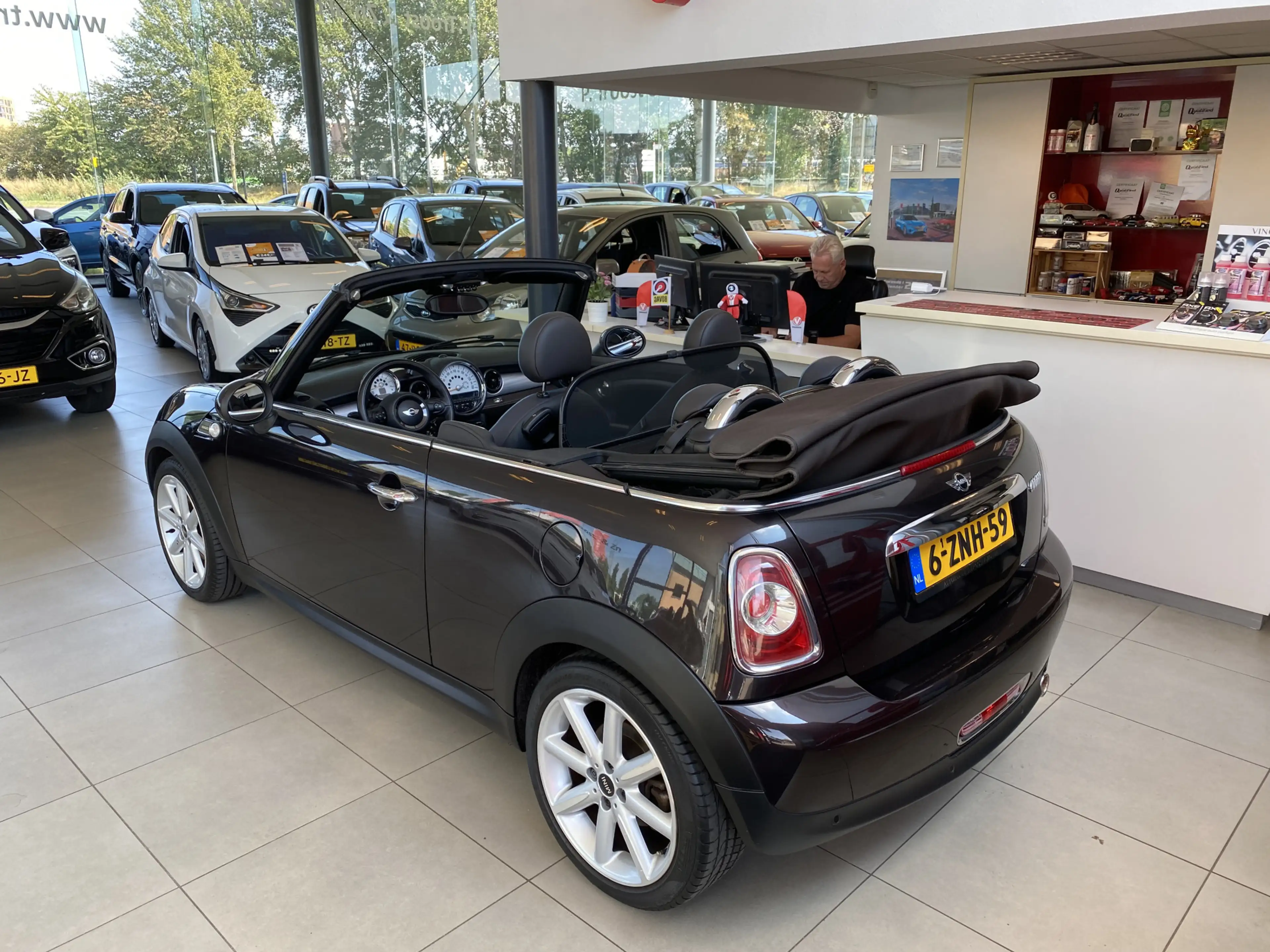 MINI Cooper Cabrio 1.6 Chili High Gate,Leder,Airco,Cruisecontrol,Spra — photo 7