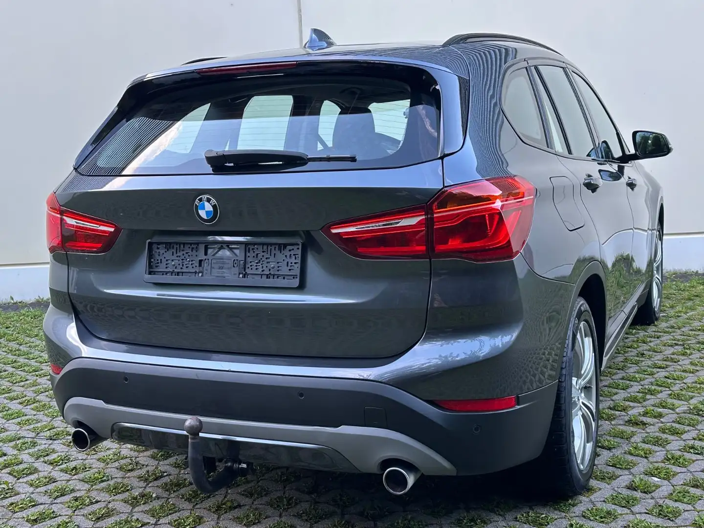 BMW X1 xDrive 25 d Sport Line | Pano | AHK | Blau - 2