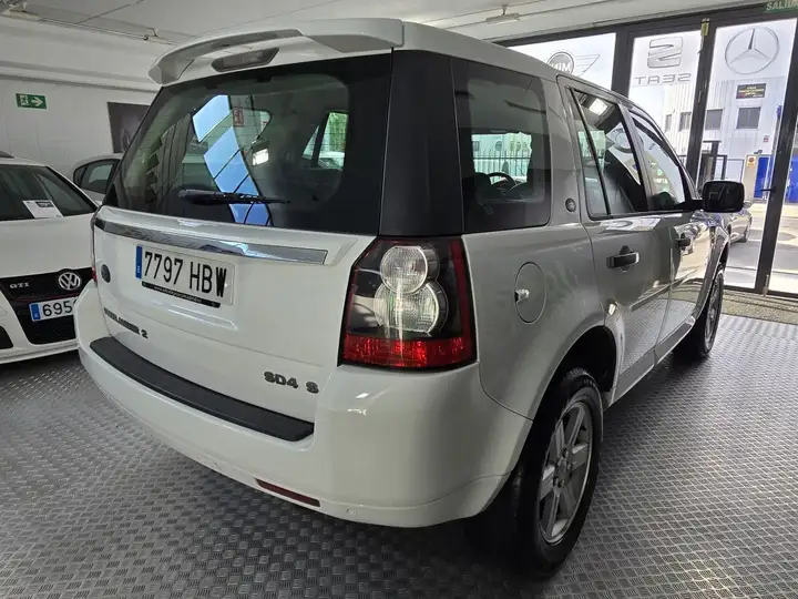 Land Rover Freelander 2011, foto 11