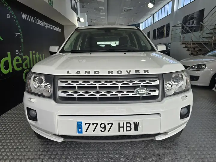 Land Rover Freelander 2011, foto 2