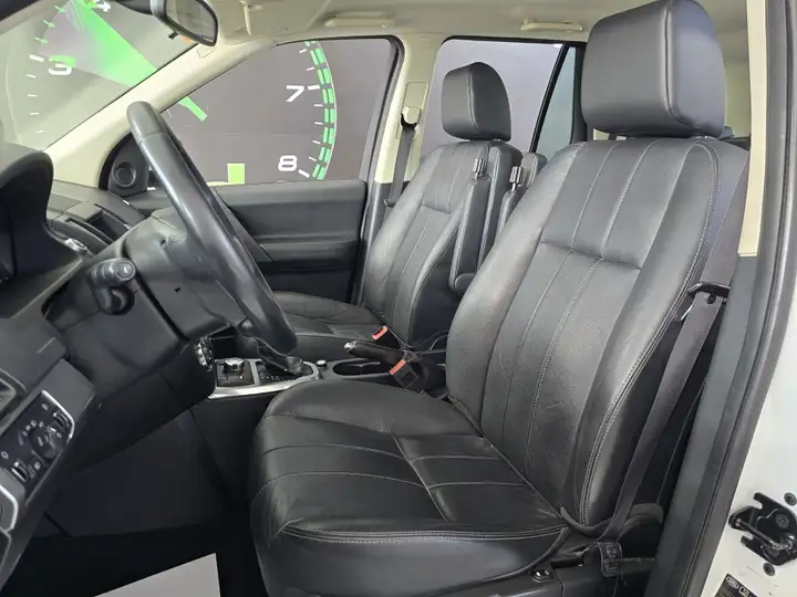 Land Rover Freelander 2011, foto 12
