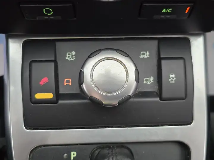 Land Rover Freelander 2011, foto 22