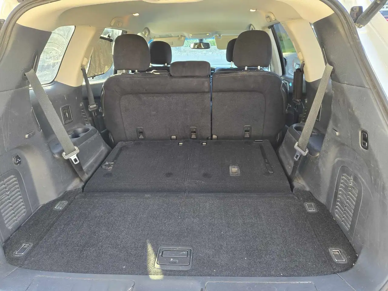 Nissan Pathfinder снимка Nissan Pathfinder