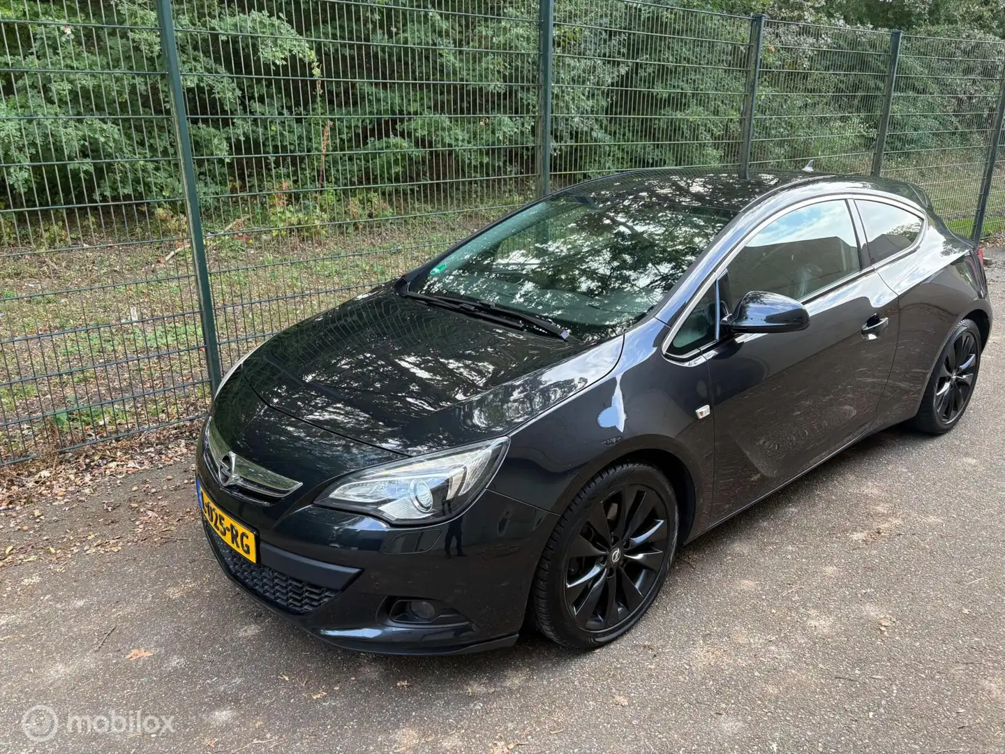 Opel Astra GTC 1.4 Turbo Sport COUPE Zwart - 2