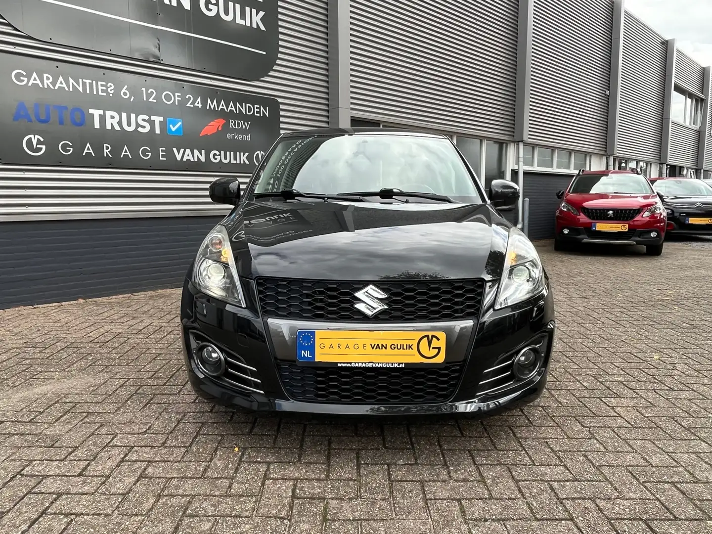 Suzuki Swift 1.6 Sport 136PK Clima,Cruise,Bluetooth,Isofix,Stoe Zwart - 2