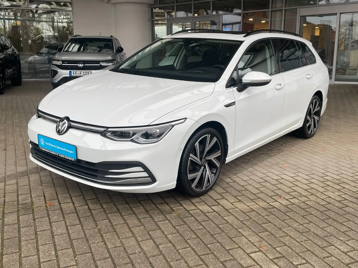 Volkswagen Golf 1.5 eTSI OPF 110kW DSG Style Variant Weiß - 2