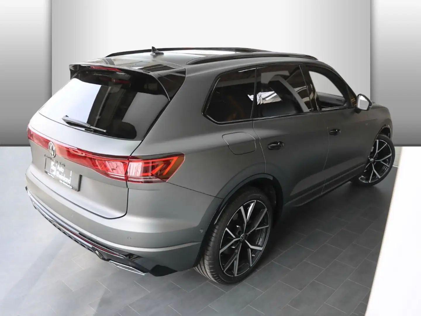 Volkswagen Touareg R-Line 4MOTION 3.0 V6 TDI SCR PANO/AHK/IQ.LIGHT/ST Grau - 2