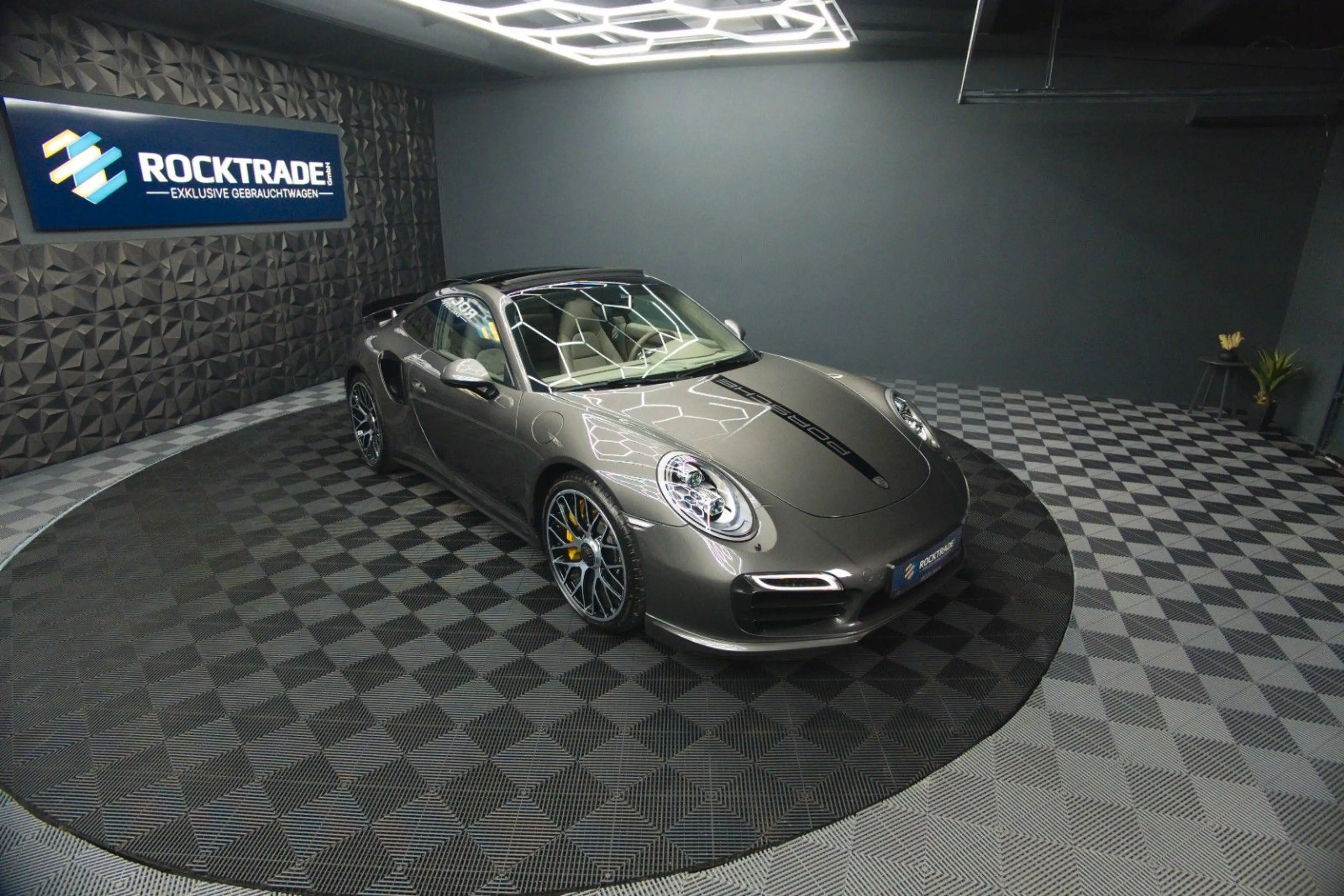 Porsche 991 911 Turbo S Coupe Chrono+ | Ceramic | Carbon — photo 7