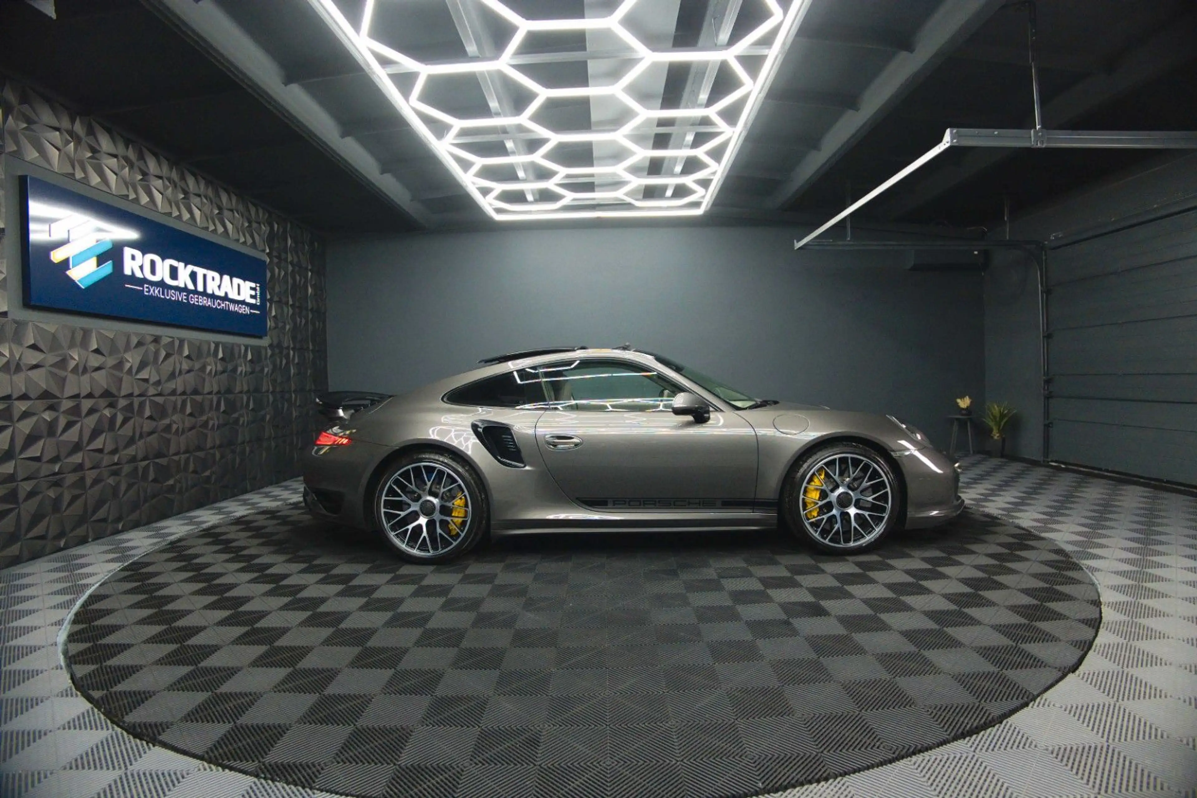 Porsche 991 911 Turbo S Coupe Chrono+ | Ceramic | Carbon — photo 8