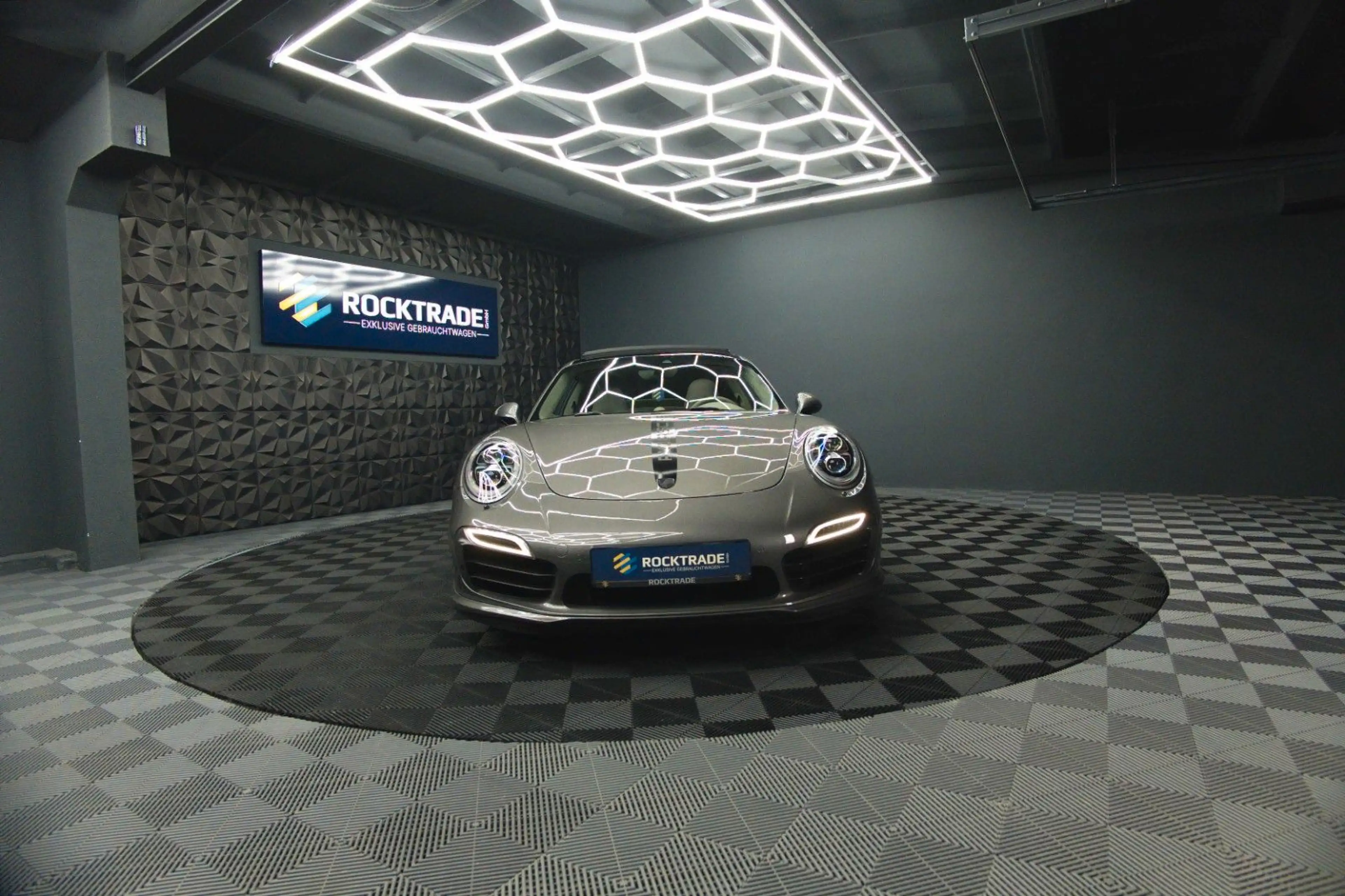 Porsche 991 911 Turbo S Coupe Chrono+ | Ceramic | Carbon — photo 3
