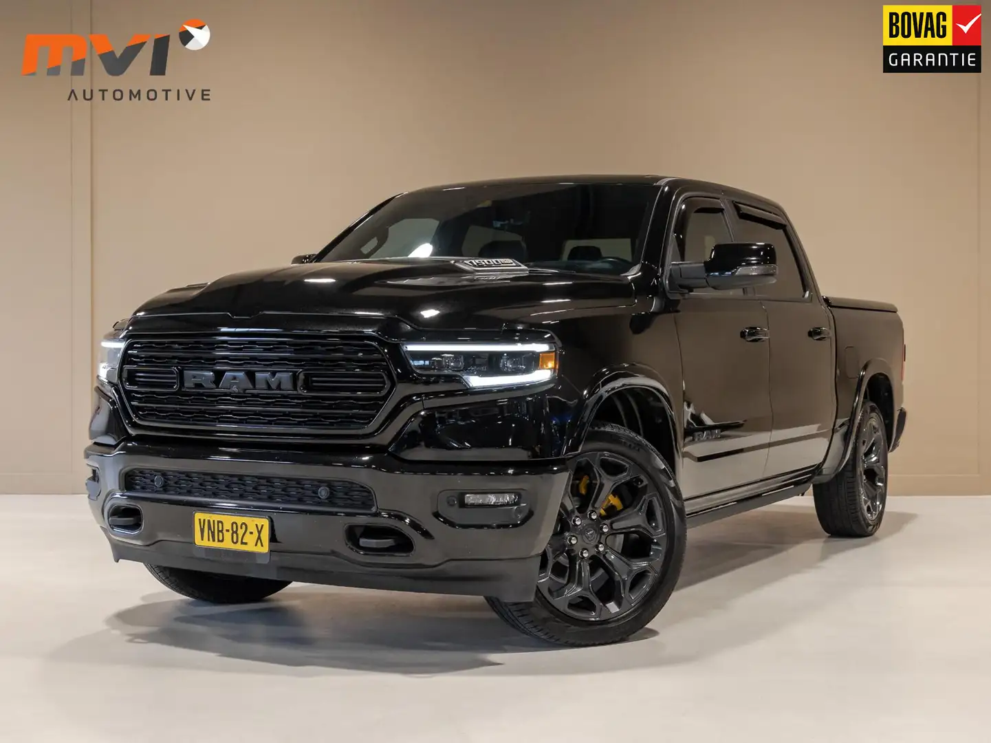 Dodge RAM 1500 5.7 V8 4x4 Crew Cab Limited / 401pk / Panoram Zwart - 1
