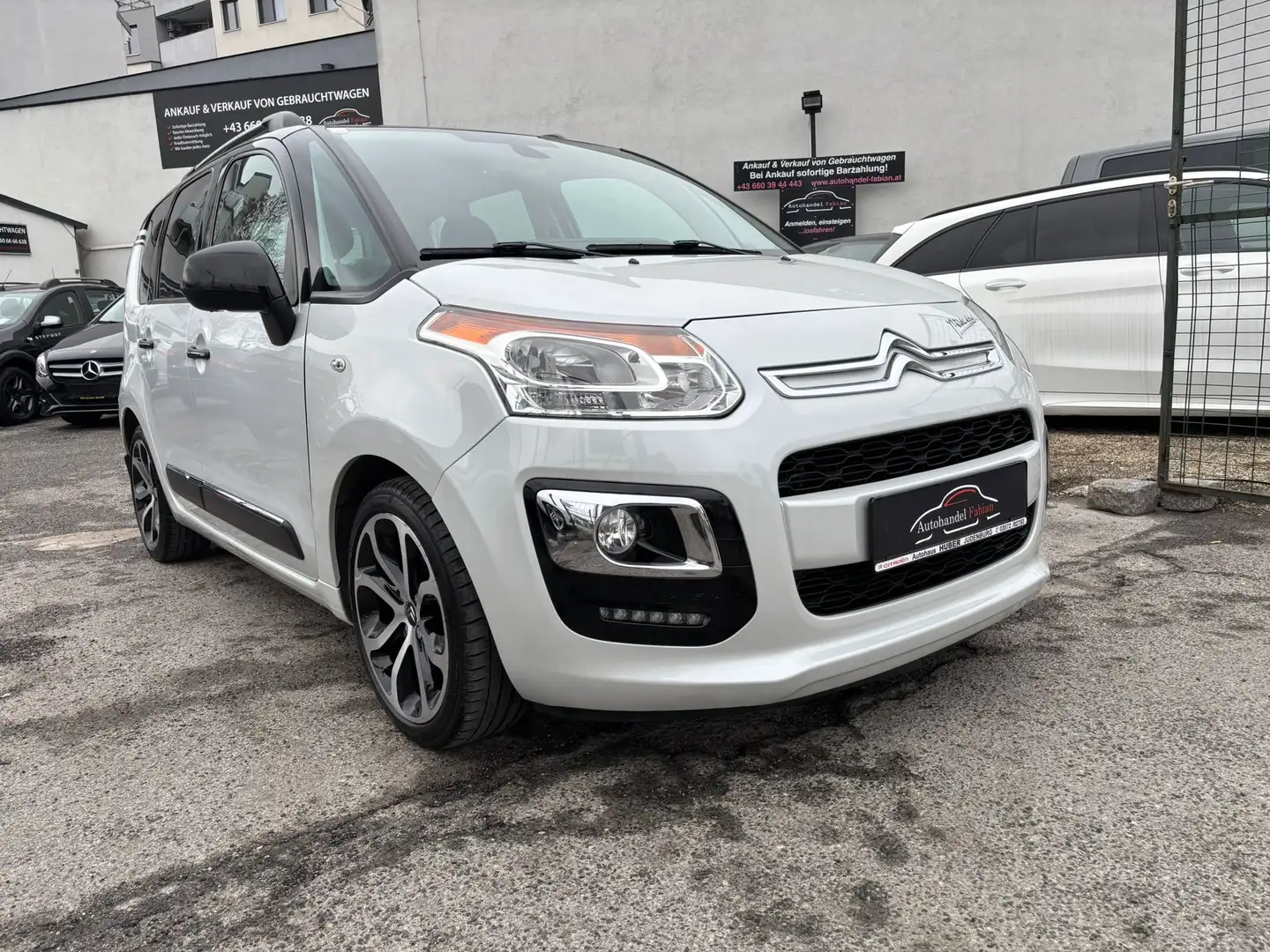 Citroen C3 Picasso e-HDi 90 Airdream EGS6 Exclusive 1.HAND Pickerl Weiß - 1