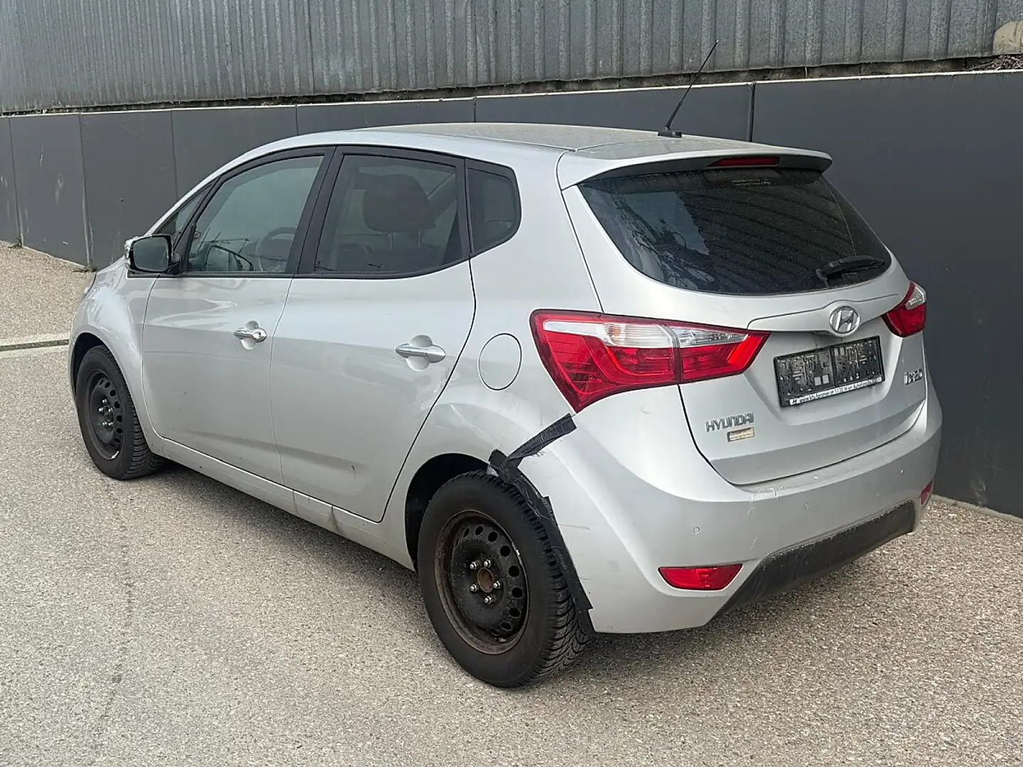 Hyundai iX20 1,4 CVVT | VOLL FAHRBEREIT | KEIN PICKERL | Grau - 2