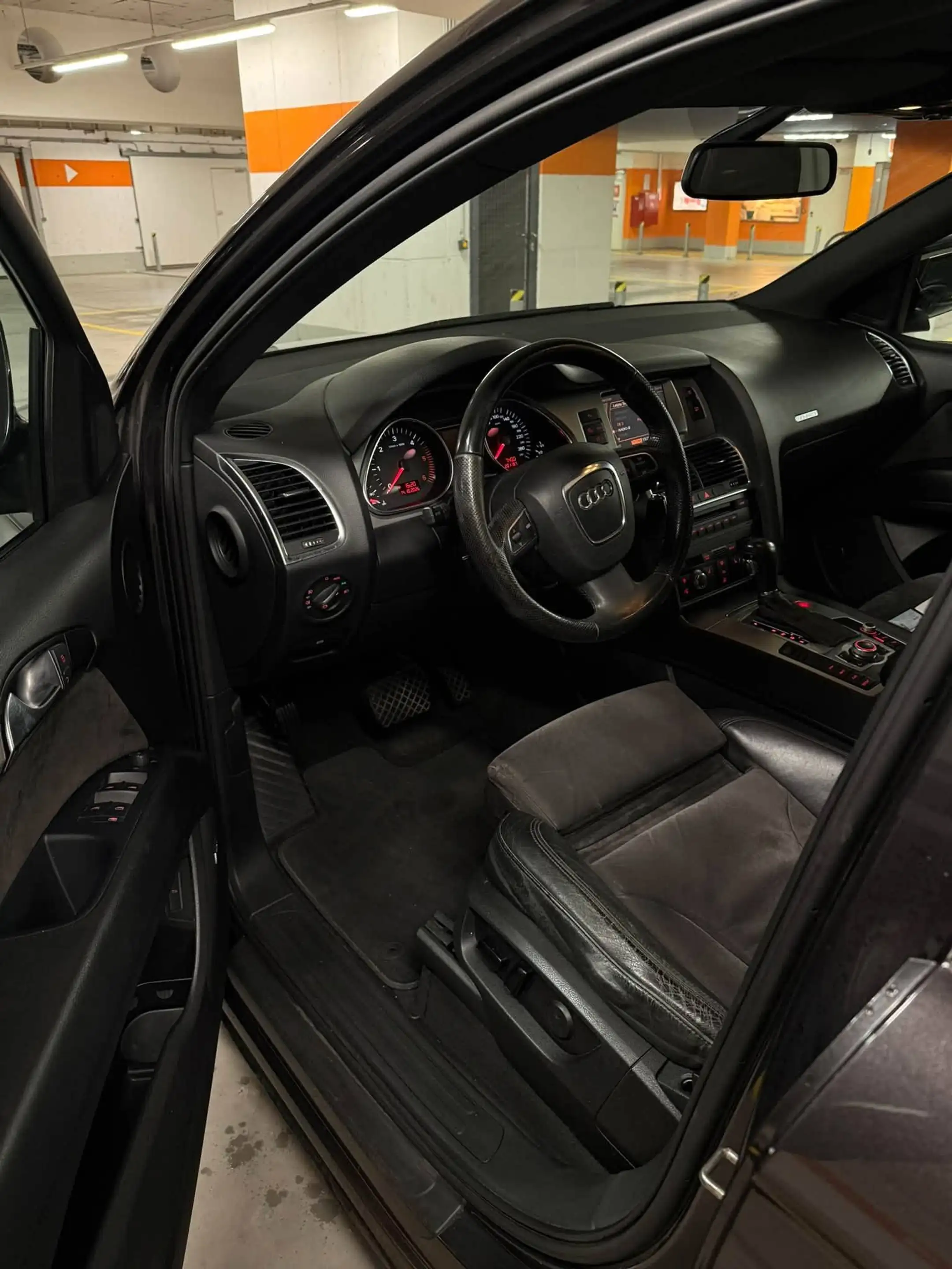 Audi Q7 3.0 TDI quattro mod. 2009 Voll Ausstattung Pano Lift Leder — photo 11