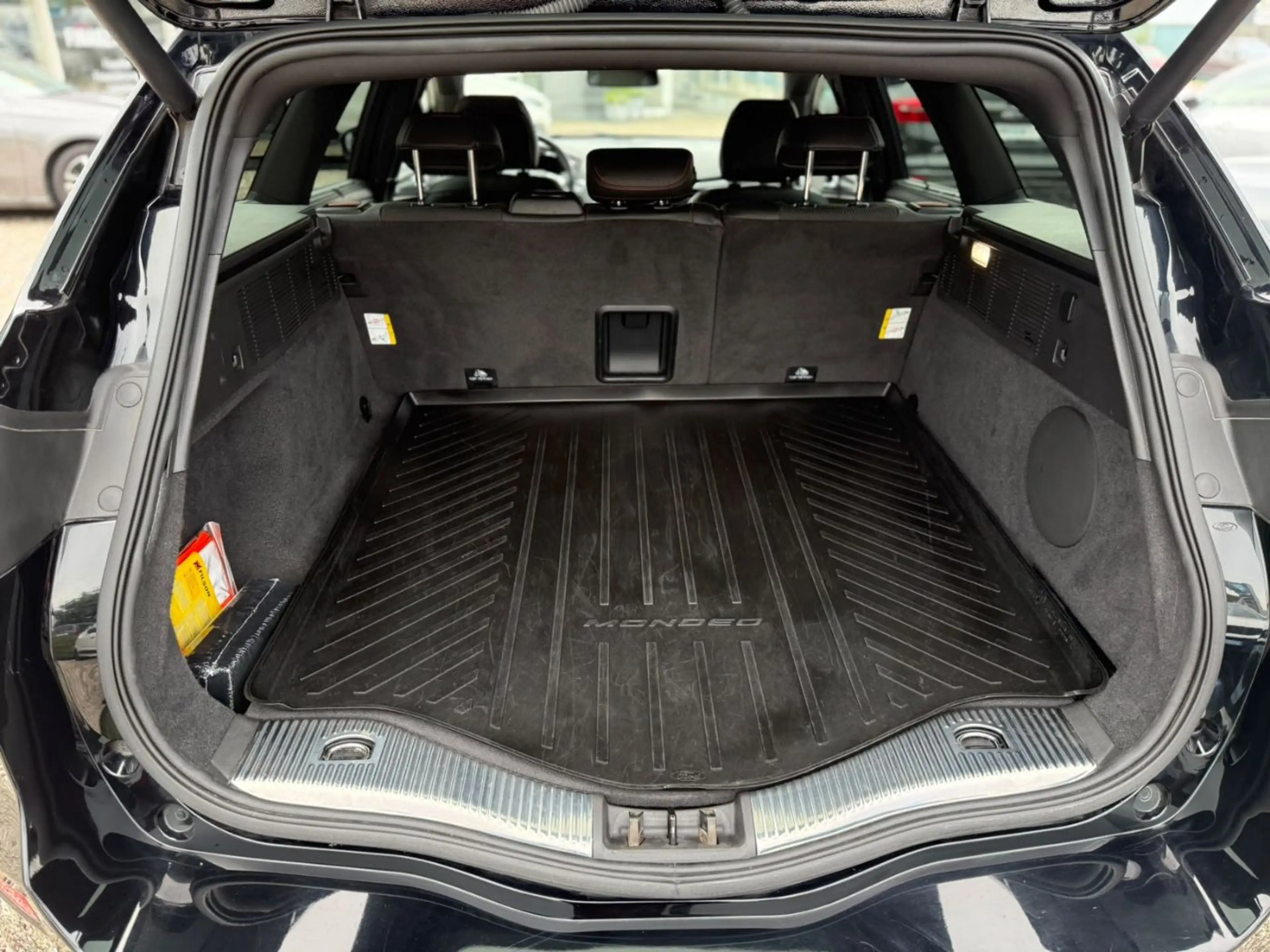 Ford Mondeo ST-Line ACC LED AHK Navi PDC Pano SHZ Spur — photo 10