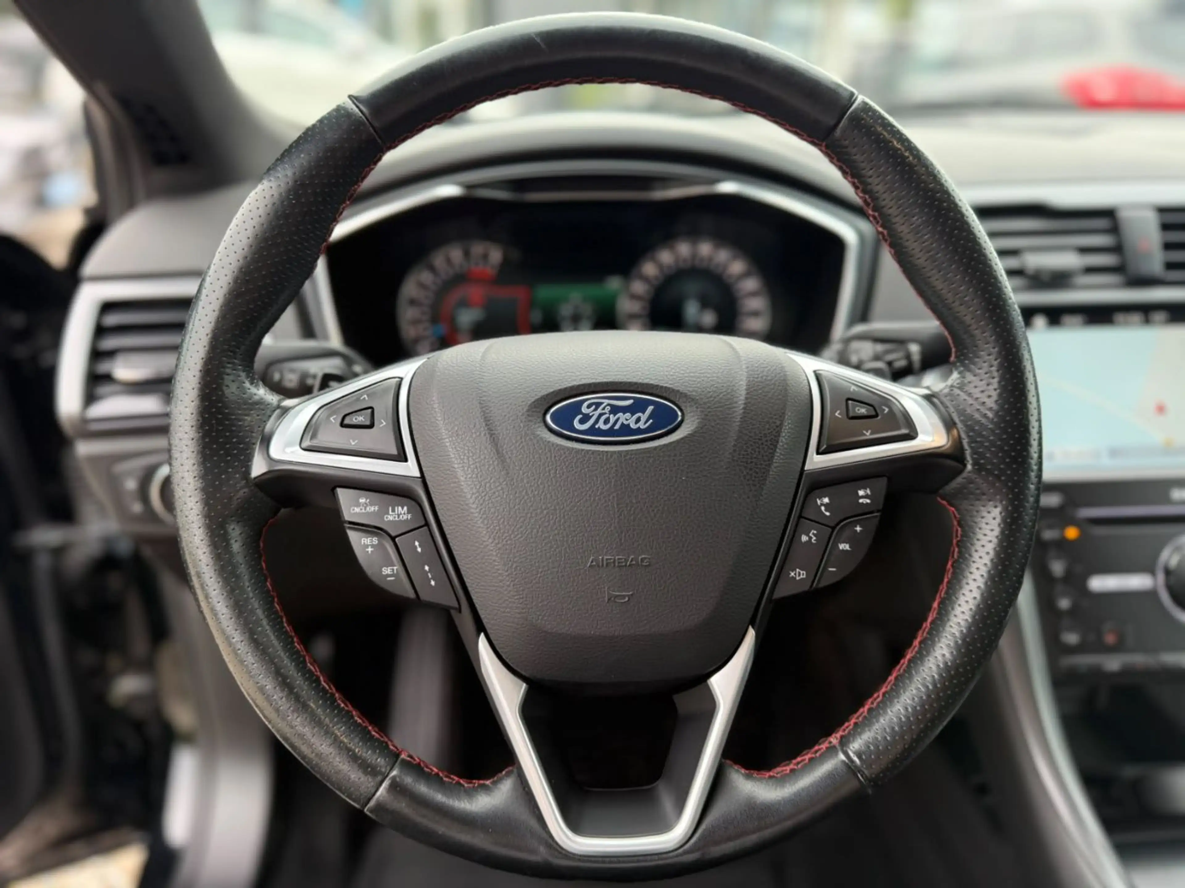 Ford Mondeo ST-Line ACC LED AHK Navi PDC Pano SHZ Spur — photo 13