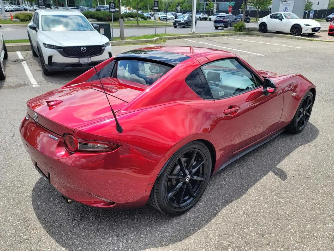 Mazda MX-5 Miata снимка Mazda MX-5 Miata