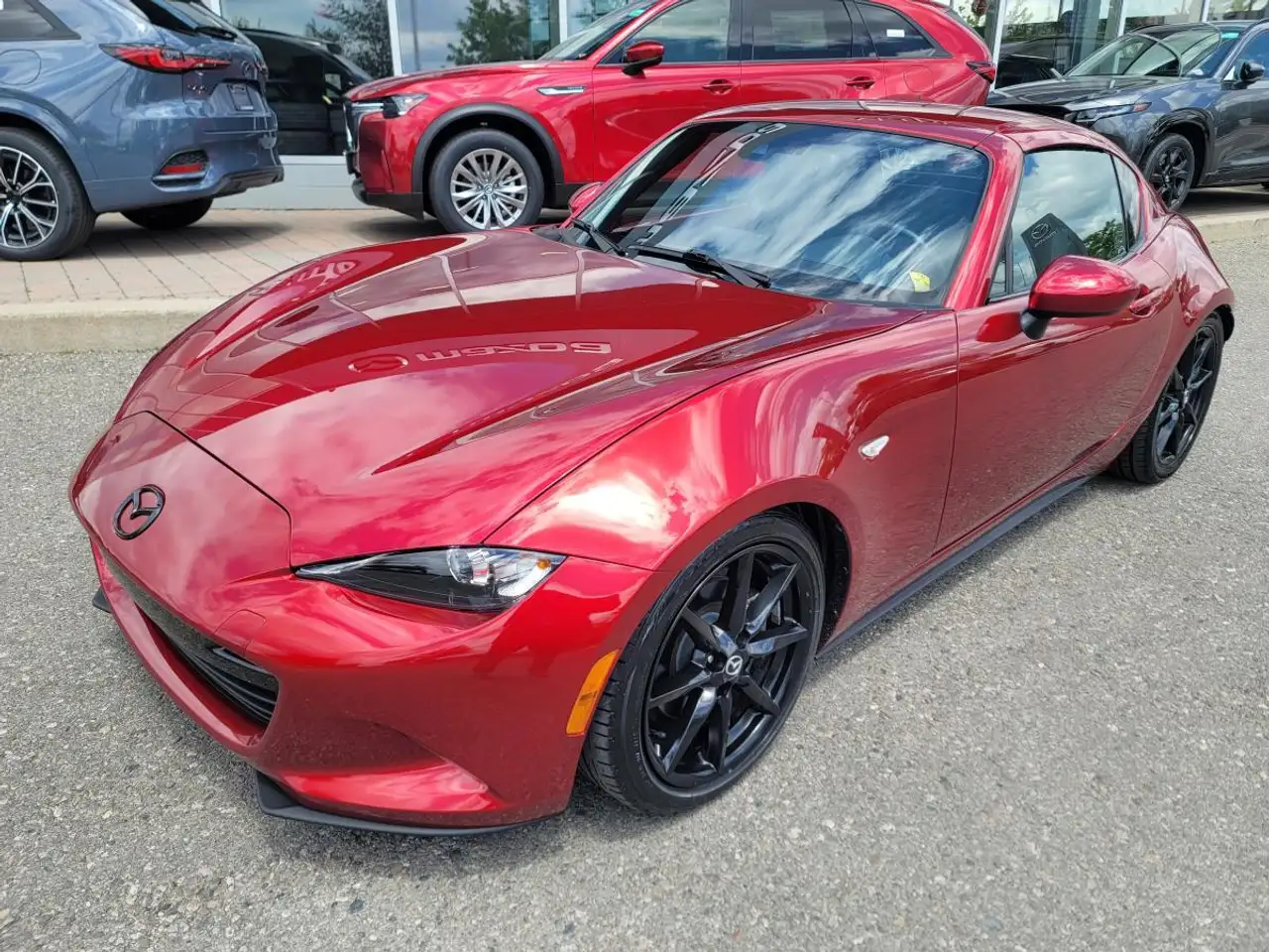 Mazda MX-5 Miata снимка Mazda MX-5 Miata