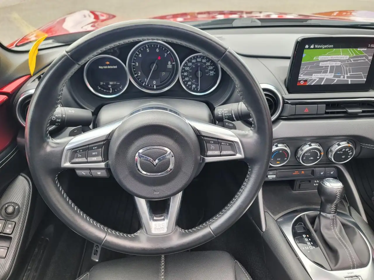 Mazda MX-5 Miata снимка Mazda MX-5 Miata