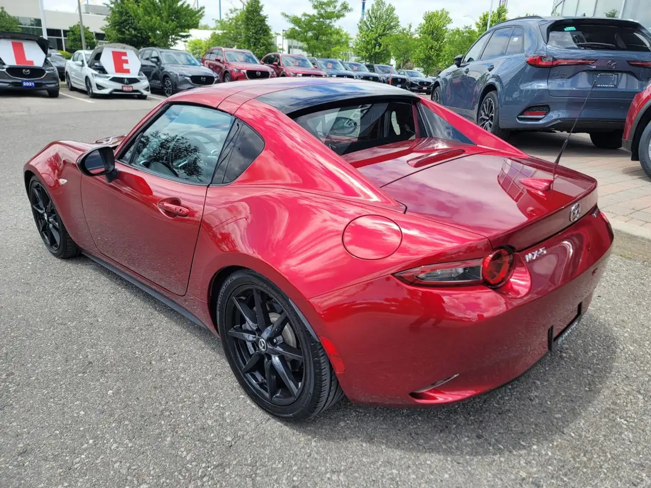 Mazda MX-5 Miata снимка Mazda MX-5 Miata