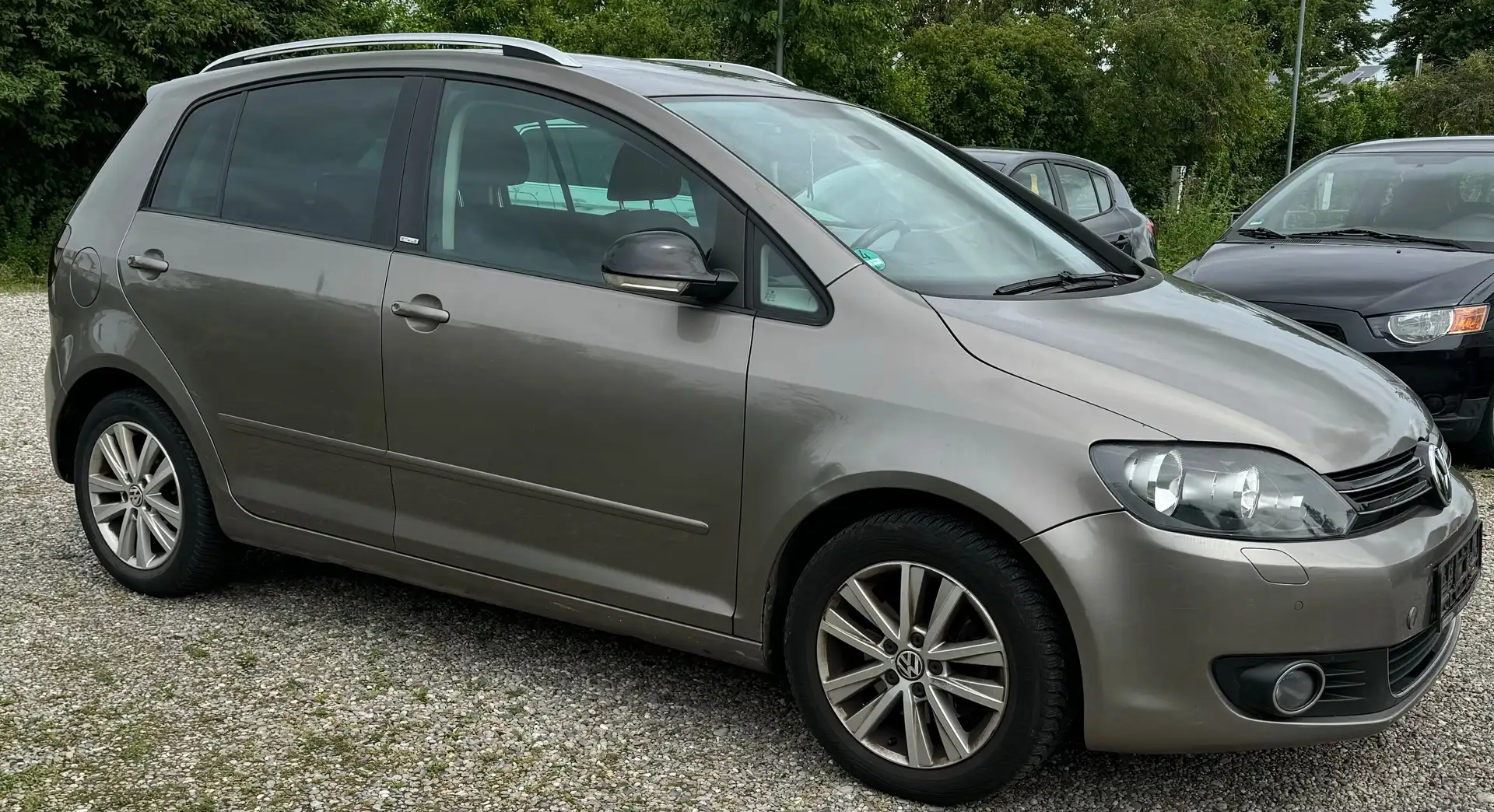 Volkswagen Golf Plus Style 1.6 TDI DSG Navigation PDC Brun - 1