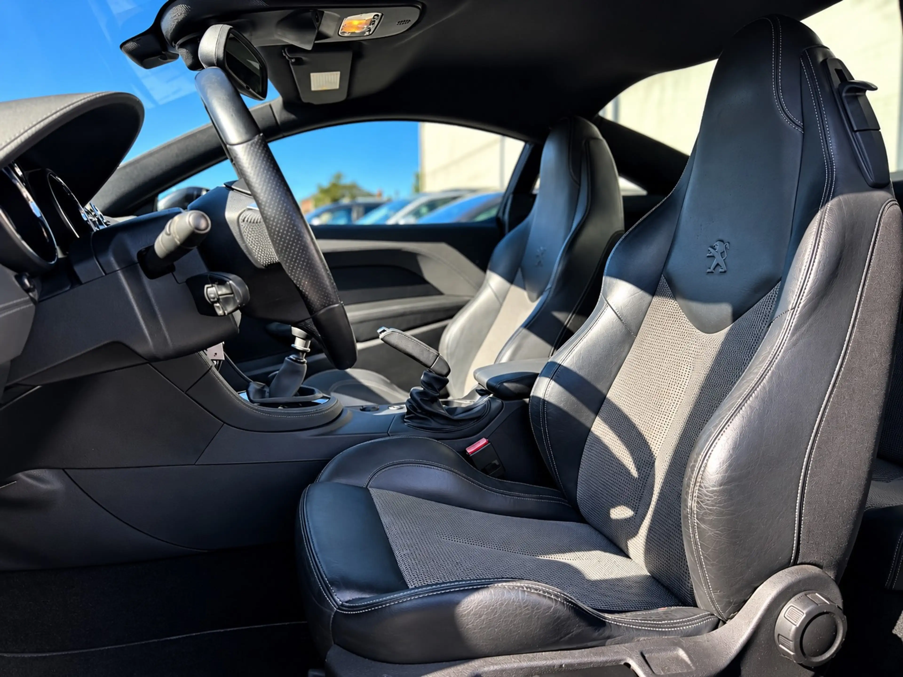 Peugeot RCZ 2.0 HDi — photo 15
