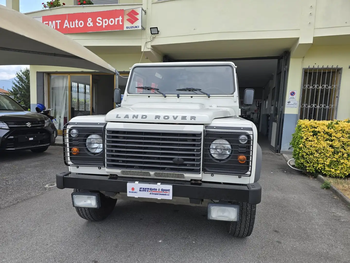 Land Rover Defender Defender 90 2.4 td S SW Blanc - 1