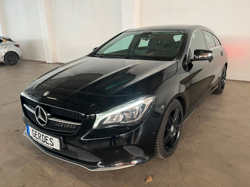 Mercedes-Benz CLA 220 Shooting Brake — photo 3