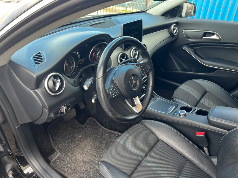 Mercedes-Benz CLA 220 Shooting Brake — photo 11