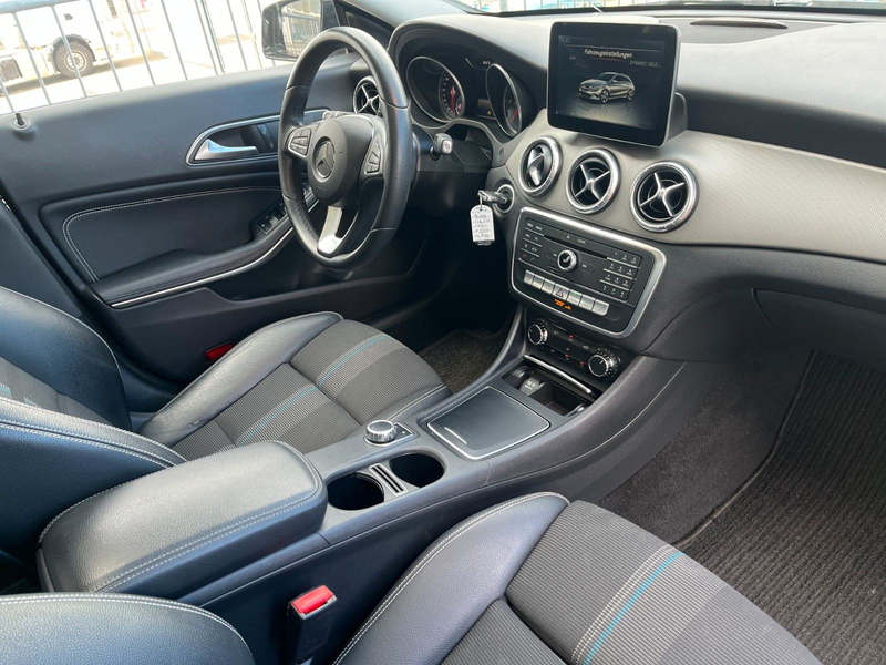 Mercedes-Benz CLA 220 Shooting Brake — photo 15