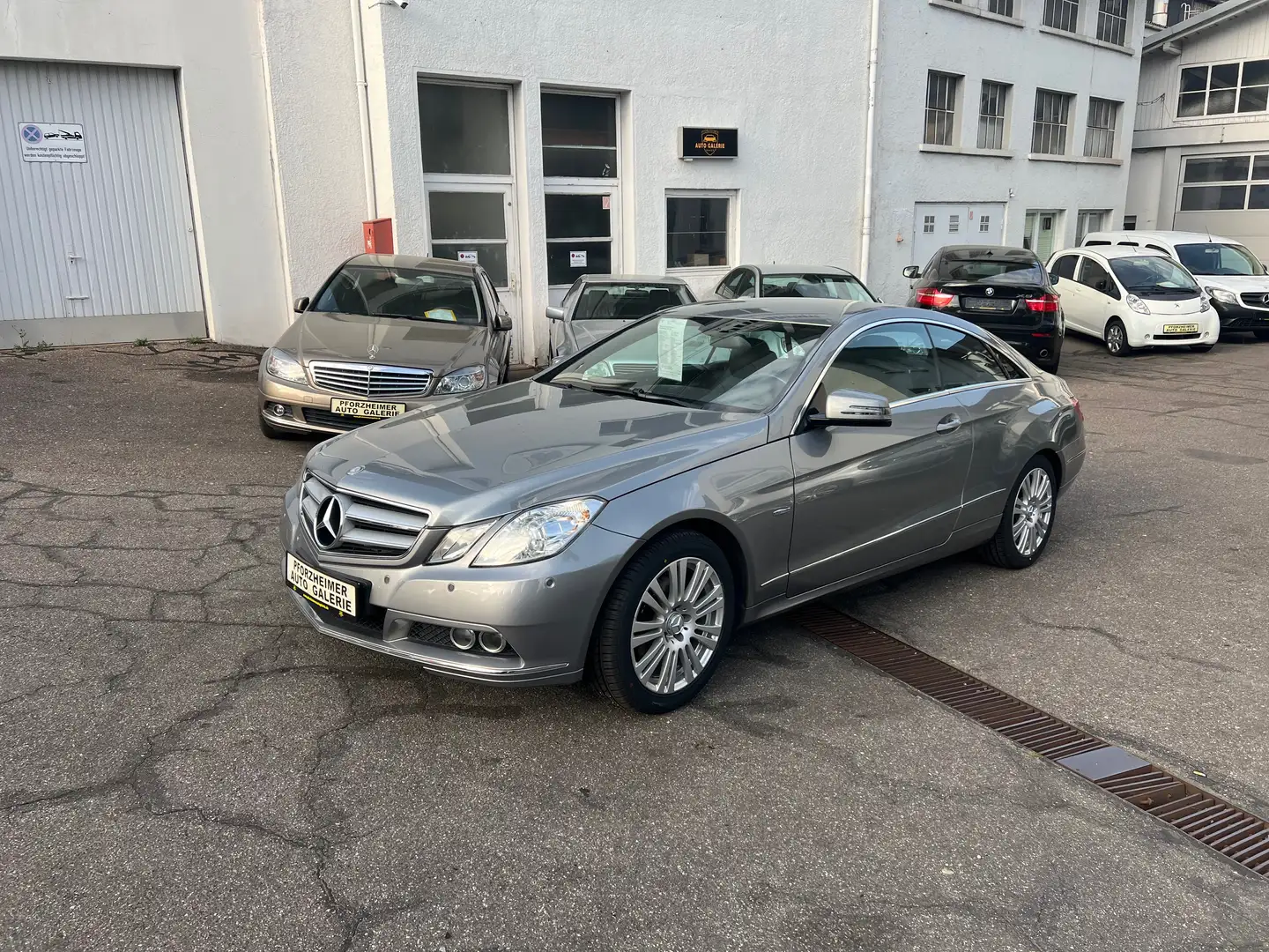 Mercedes-Benz E 200 E 200 CGI BlueEfficiency (207.348) Grijs - 1