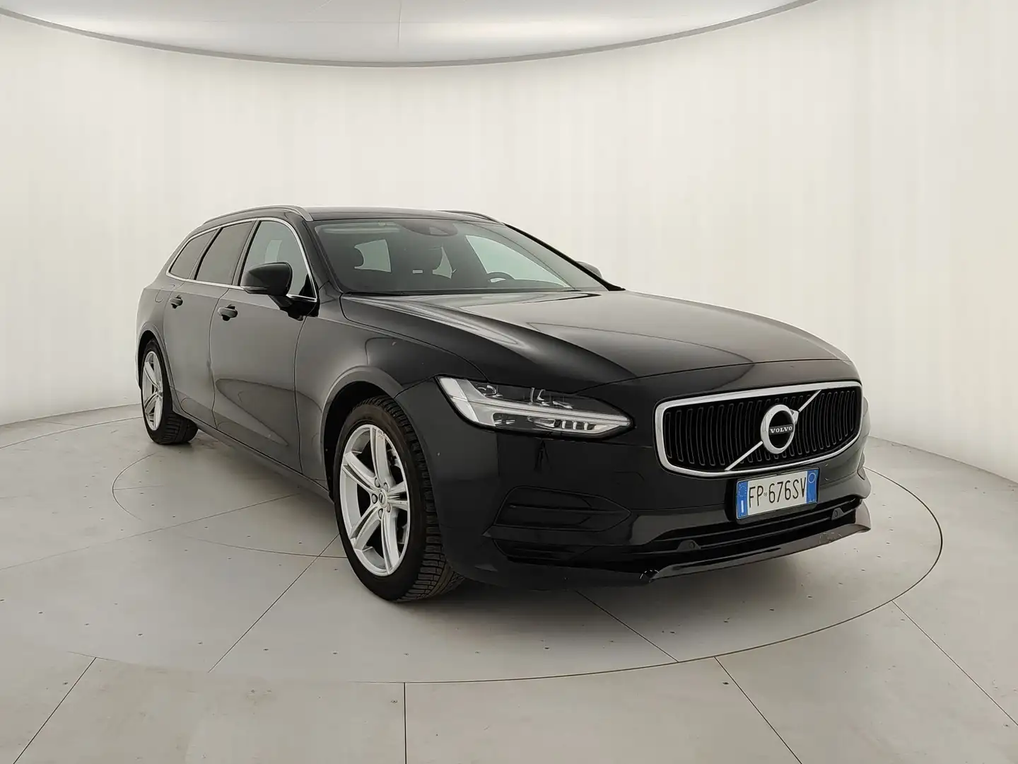 Volvo V90 D3 Momentum Nero - 1