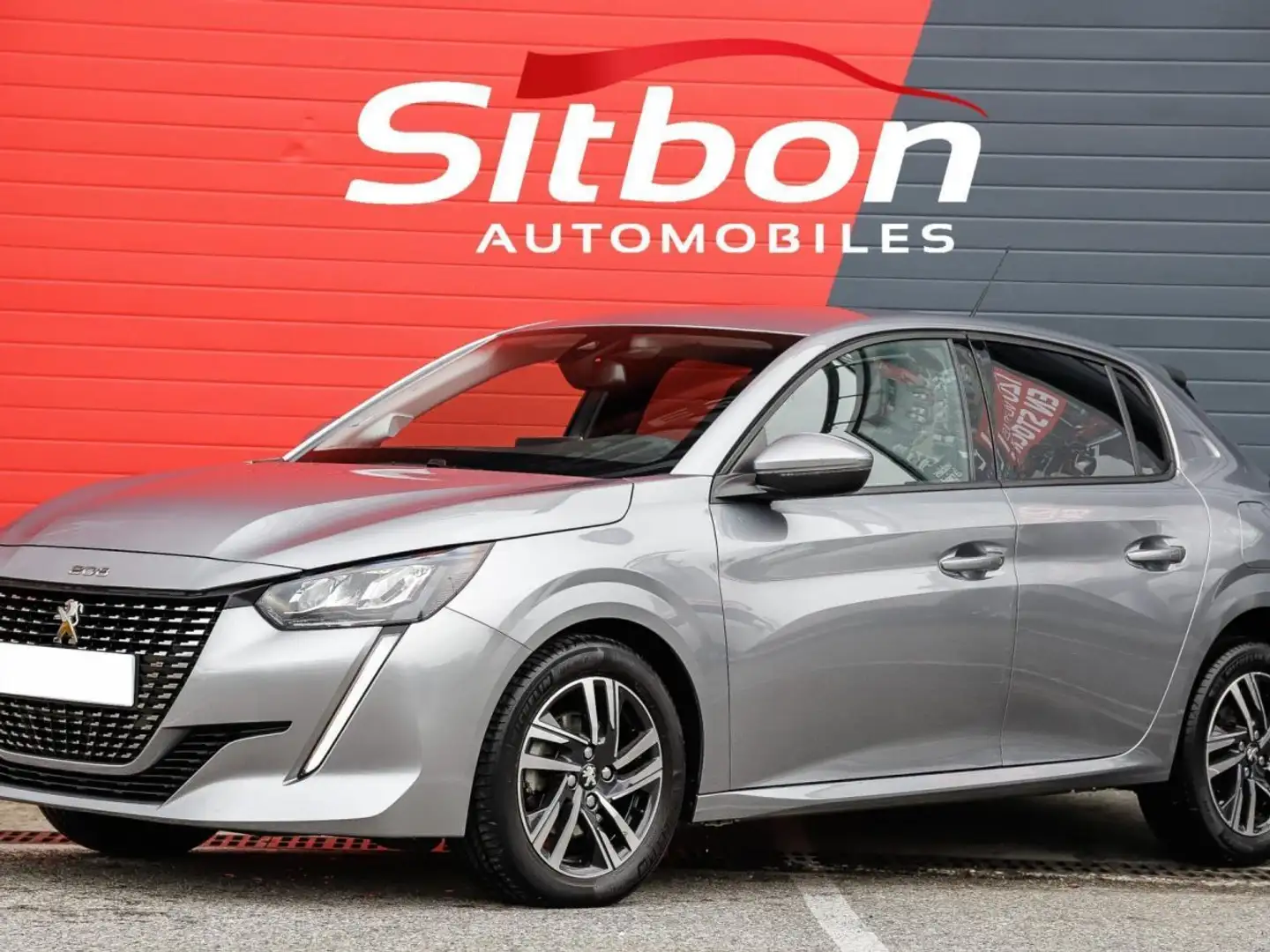 Peugeot 208 1.2i PureTech 100 Allure GPS CAMERA CARPLAY Grau - 1