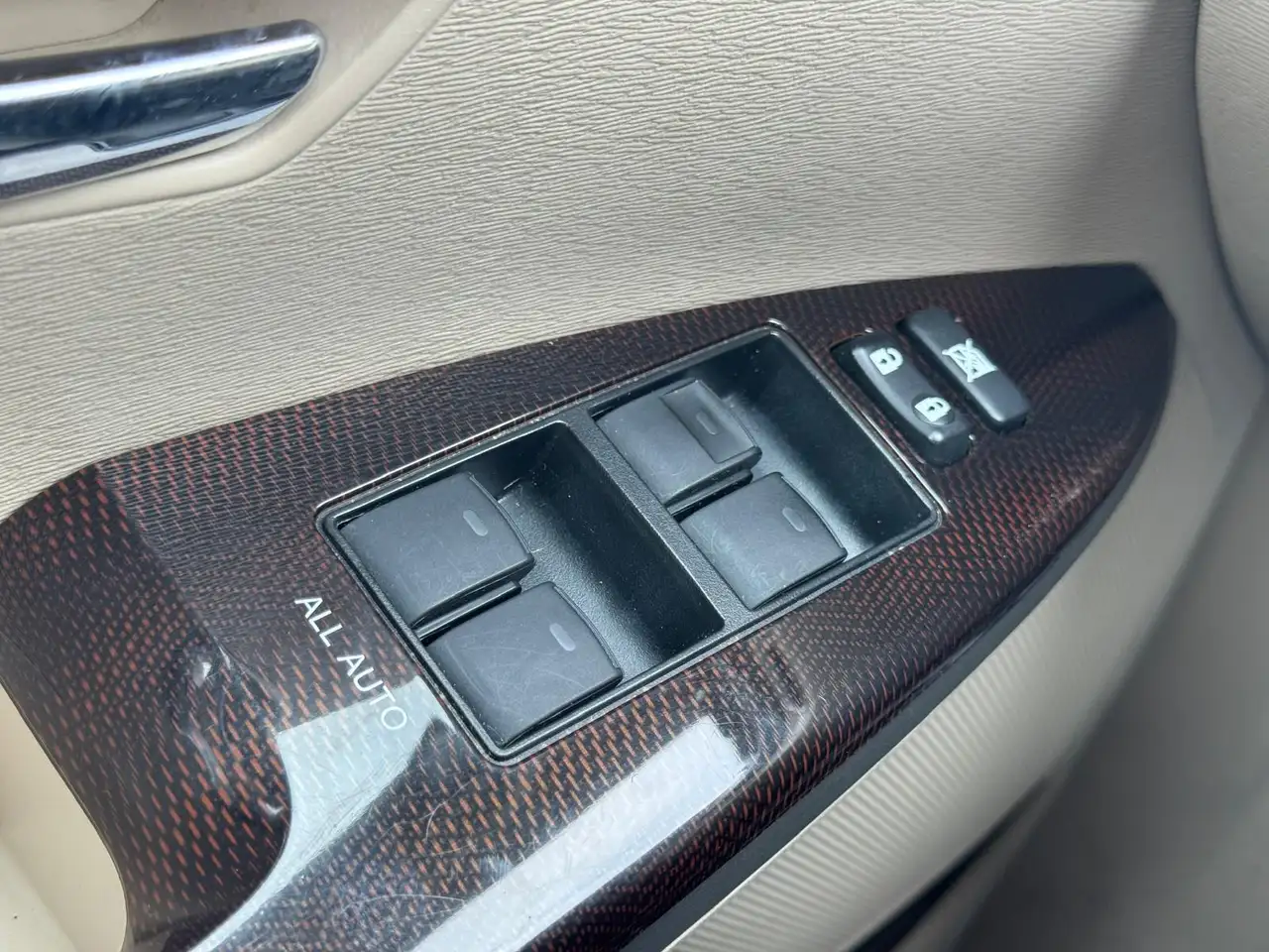 Toyota Venza снимка Toyota Venza