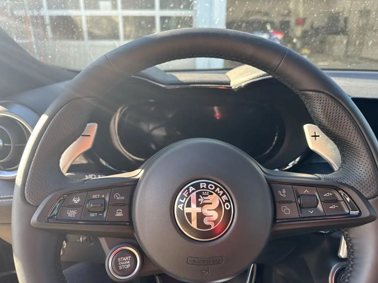 Alfa Romeo Tonale 2025 — фото 10